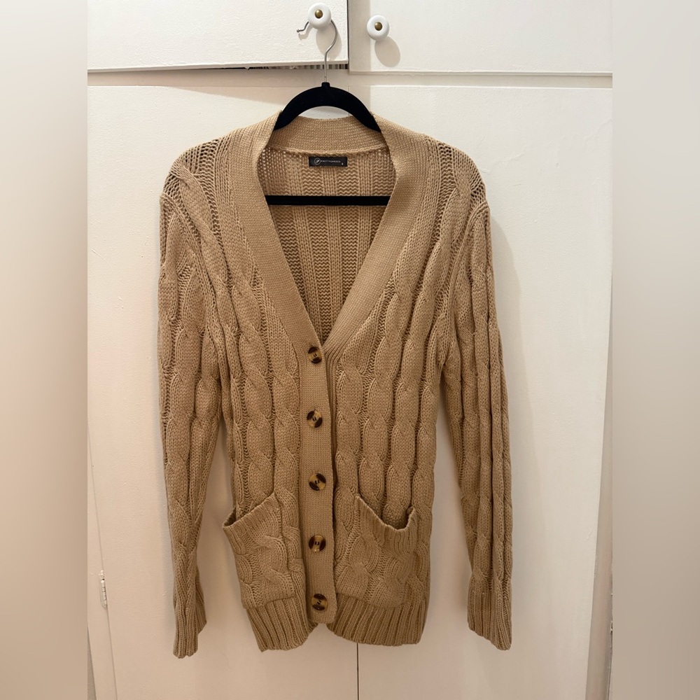 Pretty Garden Cozy Tan Cable Knit Cardigan. Size Small NWOT.